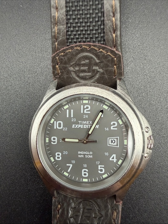 Timex Other - Timex Expedition Watch CR2016 cell T40091 Indiglo Leather #W05